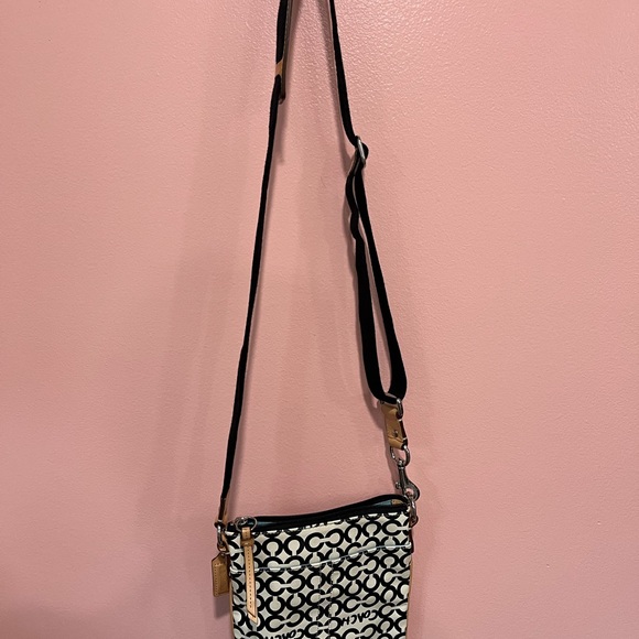Coach Leah Op Art Swingpack Crossbody- Black - Picture 3 of 7